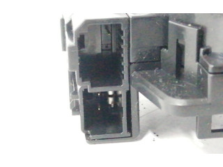 Подушка безопасности водителя Peugeot 107