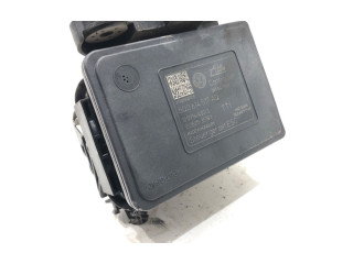 Блок АБС 5Q0614517AQ Skoda Octavia Mk3 (5E) 2013 - 2019 года