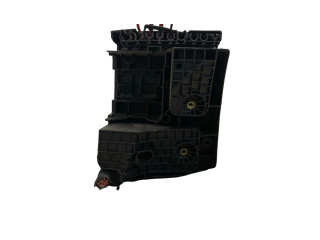   Pojistková skříňka 1K0937540C, 1K0937132F   Volkswagen Tiguan 2011