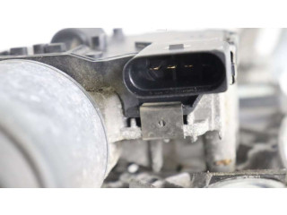 Моторчик дворников 31253518    Volvo S40