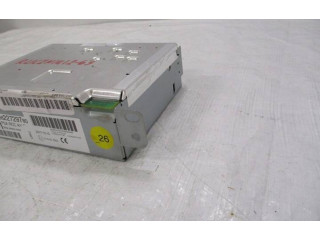 Радио/ проигрыватель CD/DVD / навигация