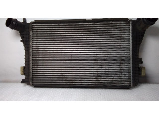 Радиатор интеркулера 1K0145803 Volkswagen Golf VI