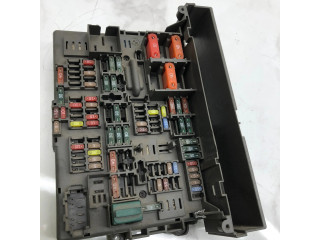 Pojistková skříňka 10688710 BMW 3 E92 E93 2008