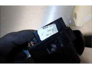 Ручка стеклоочистителей 8201168008 Dacia Lodgy