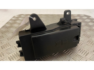 Блок предохранителей  GX7314A067AA, GX7314A076AA   Jaguar E-Pace    