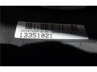 Руль Opel Meriva B  2010 - 2016 года 13351039      