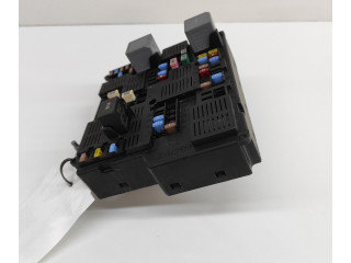 Блок предохранителей 32268453   Volvo XC90    