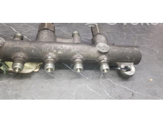 Vstřikovací lišta    Mazda 323     