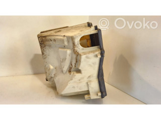   Pojistková skříňka    BMW 7 E65 E66 2004