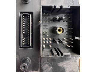 Блок предохранителей 04831433AA, 518722202   Jeep Grand Cherokee (WJ)    