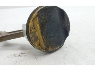  Поршень с шатуном    Maserati Quattroporte  