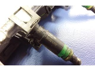 Vstřikovací lišta 98AG-14A390-LB, 98AG-14A390-LB Mazda 323 F