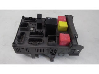 Pojistková skříňka 8200004201E, 8200148810A Renault Vel Satis 2004