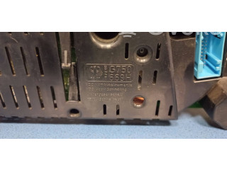 Панель приборов 4B0919880A   Audi A6 S6 C5 4B       