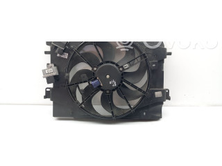 Вентилятор радиатора     8240636, 214816812R    Renault Clio IV 