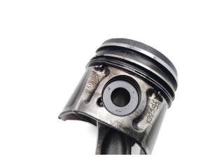  Поршень с шатуном DYUR4042171 DYUR4042171  Citroen C4 I Picasso  