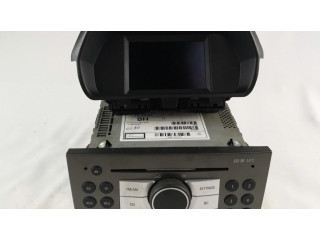 Радио/ проигрыватель CD/DVD / навигация