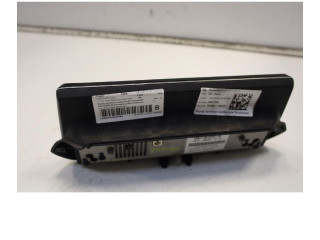 Дисплей       Peugeot 2008 II