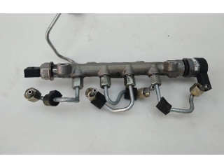 Топливная рампа 04L089B   Audi A3 S3 A3 Sportback 8P  