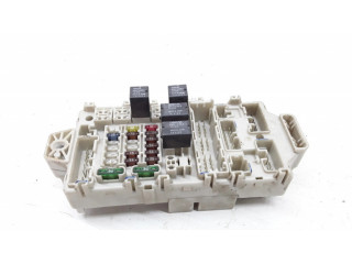 Pojistková skříňka Dodge Stratus 2003