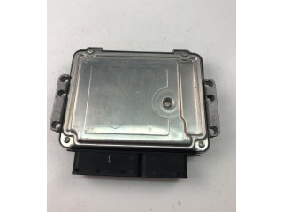 Řídící jednotka 391282B121   KIA Venga 2013