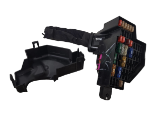 Блок предохранителей    Volkswagen Jetta V    