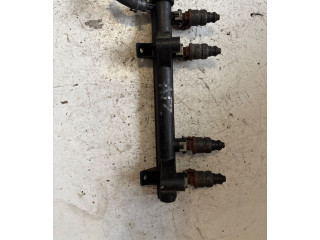 Топливная рампа 047133321J Skoda Fabia Mk1 (6Y)