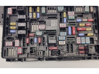 Pojistková skříňka 68312656AC Ram 1500 2020