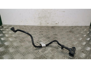 Другая деталь отсека двигателя