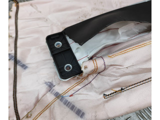 Подушка безопасности для колен 31351335, 34162618   Volvo XC90