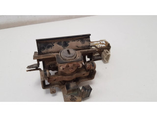 Замок задней крышки