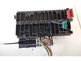 Блок предохранителей  357937039, 357937039   Volkswagen Golf III    