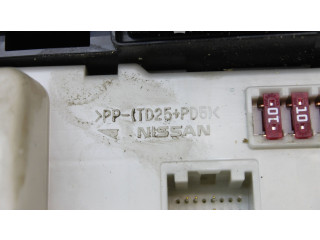 Блок предохранителей 284B71MR0B Infiniti M Y51