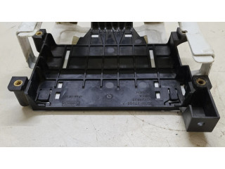 Другая деталь отсека двигателя