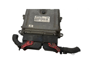 Блок управления двигателя 30771550, 1039S13902 Volvo V70