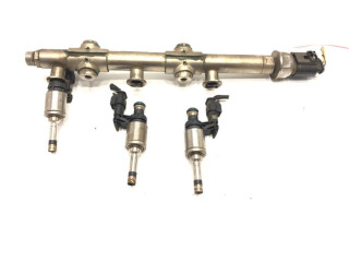 Топливная рампа 04C133320F Skoda Fabia Mk3 (NJ)