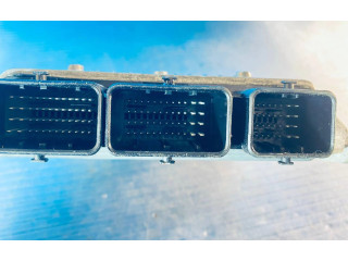 Блок управления двигателя 31211071AA   Volvo V50