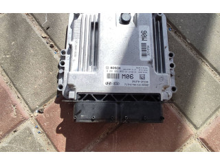 Блок управления двигателя 391702A600, EDC17057   KIA Sorento