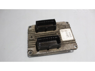 Блок управления двигателем ECU