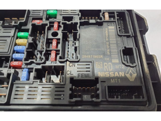 Блок предохранителей 284B71965R Dacia Sandero III