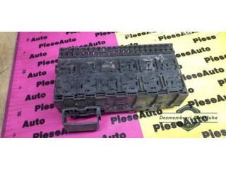 Блок предохранителей 357937039, 357937039. Volkswagen Golf III