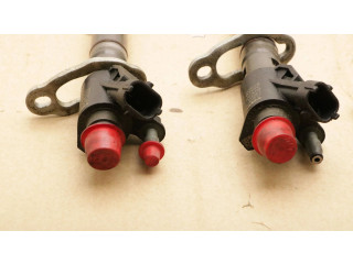 Комплект форсунок 31303238, 30777759    Volvo V70  D 5204 T3 