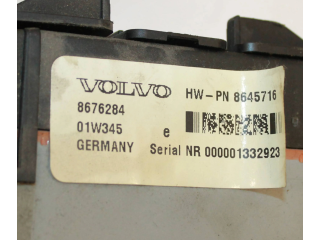 Блок предохранителей 8676284, 8645716 Volvo V70