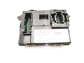 Блок управления климат-контролем 31663963 Volvo XC40