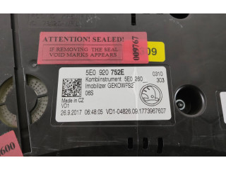 Панель приборов 5E0920752E, 5E0260 Skoda Octavia Mk3 (5E)