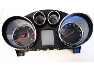 Панель приборов 22783074, 365903926 Opel Insignia A