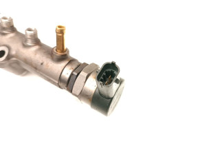 Топливная рампа 31259011, 0445215023   Volvo V50   для двигателя D5244T8