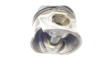 Поршень с шатуном 04L107065A, 04L107065A Volkswagen Caddy