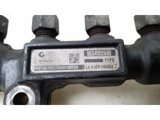 Vstřikovací lišta 9654592680 Citroen Berlingo pro naftový motor 1.6 9HX (DV6ATED4)