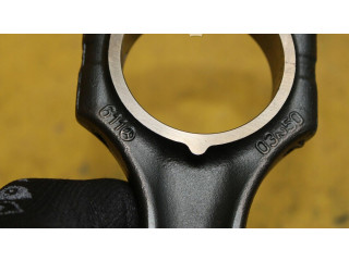 Píst Mercedes-Benz C W203